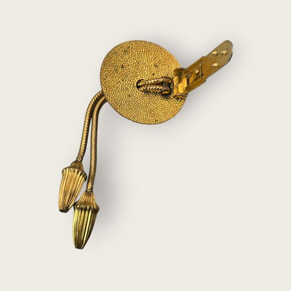 Fur Clip 1930s Gold-Tone Double Tassel– Art Deco Era Vintage Jewelry